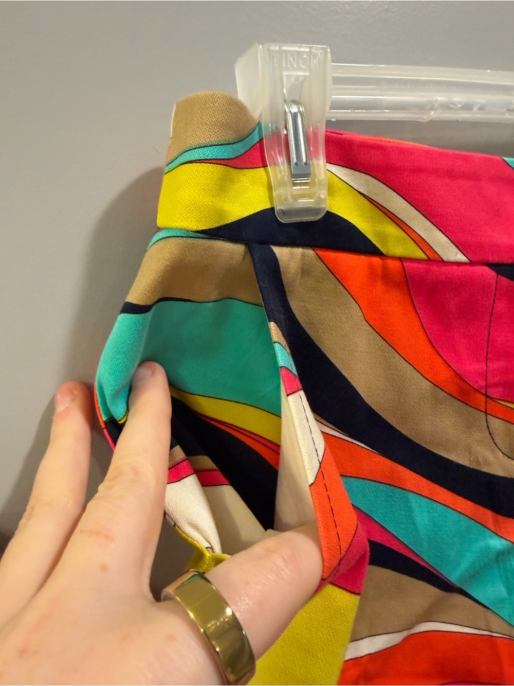 Trina Turk Colorful Abstract Pattern Shorts Size 2 - Picture 3 of 8